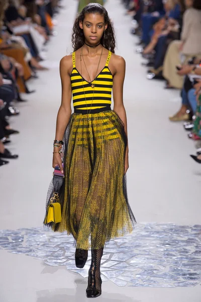 Look 61
